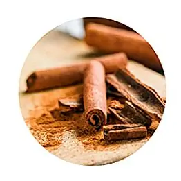 Cannella La cannella ha molte applicazioni. In Occidente, la corteccia interna viene utilizzata principalmente per disturbi digestivi, come indigestione e diarrea. In Cina, la cannella è ben riconosciuta come "erba" energizzante, usata per trattare i problemi ai reni e persino l'asma. Compresse a base di tintura di cannella diluita aiutano ad alleviare il dolore artritico e reumatico.